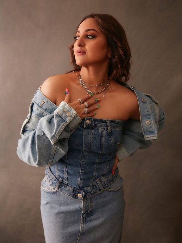 Sonakshi Sinha 2