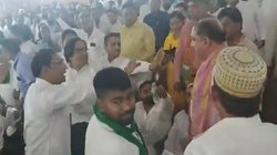 शपथ ग्रहण समारोह में AIMIM और भाजपा पार्षदों के बीच जमकर मारपीट, वंदे मातरम है बवाल की वजह