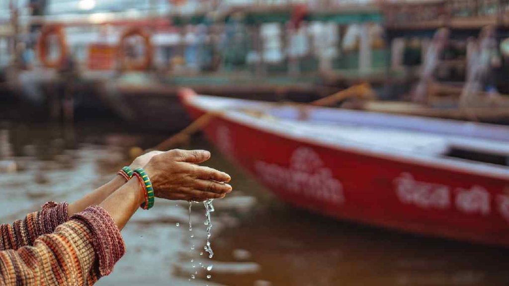 Ganga Dussehra 2023। Gangajal। Gangajal Ke Niyam। how to keep Gangajal at home। घर में गंगाजल रखने के नियम
