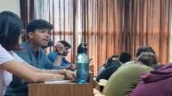 मुस्लिम छात्र को कसाब कहने वाला प्रोफेसर कैंपस लौटा, स्टूडेंट और प्रोफेसर को लेकर क्या बोले VC