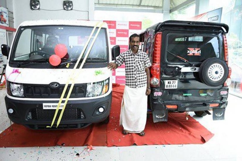 anand mahindra gifts vehicle