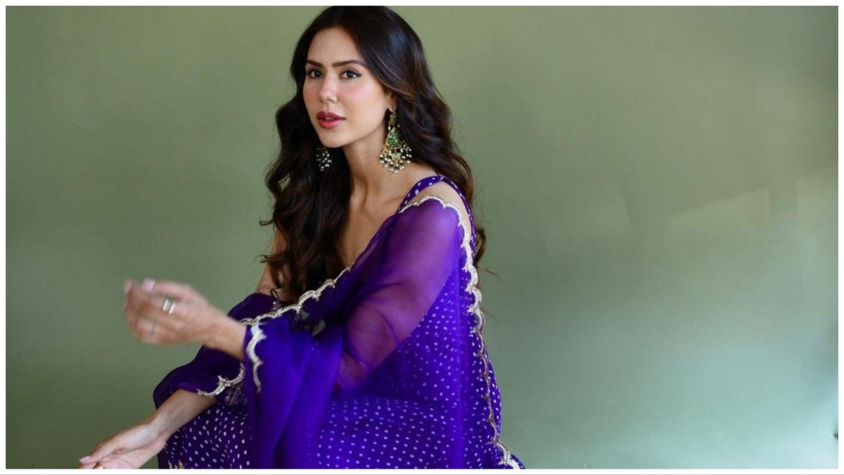 Sonam Bajwa, Bollywood news, karan johar