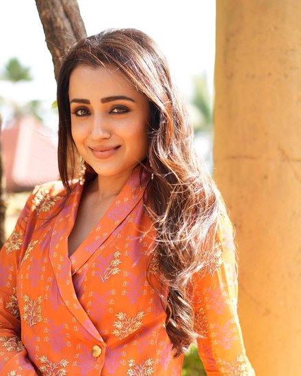 happy birthday trisha krishnan