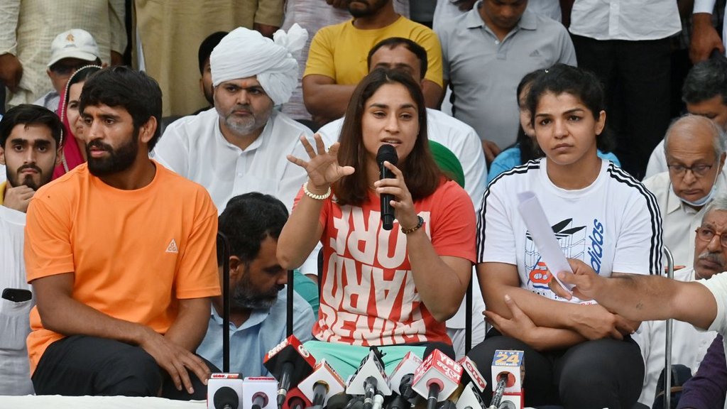 vinesh phogat, WRESTLING, sports