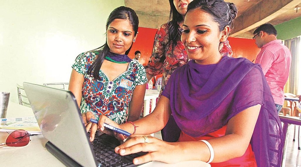 women Use | Internet