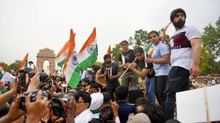 wrestlers protest