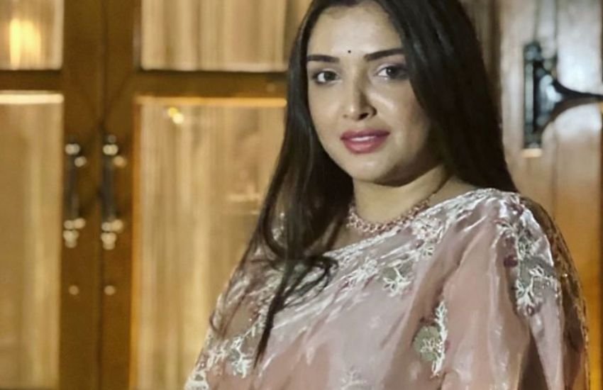Amrapali Dubey Completed 9 years