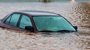 Car Maintenance Tricks in Waterlogging । Car Maintenance Tricks in Monsoon । Rain Car Maintenance Tricks । Car Maintenance Tips and Tricks