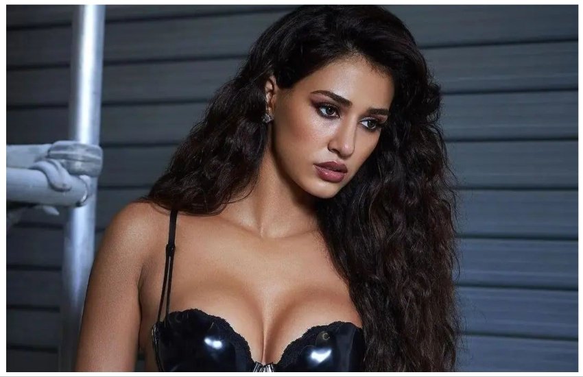 Disha Patani in Black dress