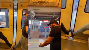 Delhi Metro II Viral Video II DMRC (1)