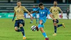 SAFF Championship: आत्मघाती गोल के कारण कुवैत से नहीं जीत पाया भारत, हेड कोच इगोर स्टिमक को फिर दिखाया गया रेड कार्ड