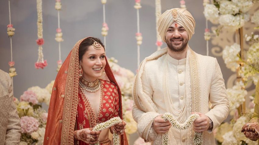 Karan Deol-Drisha Acharya Wedding Albums