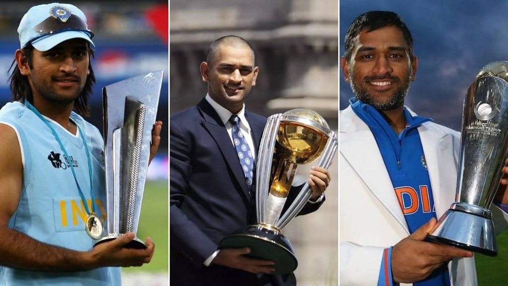 MS Dhoni with ICC tropy