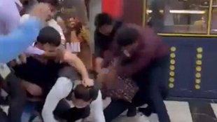 noida mall fight| noida viral video। noida police