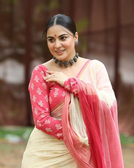 Shraddha Arya