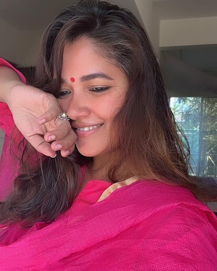Narayani Shastri 6
