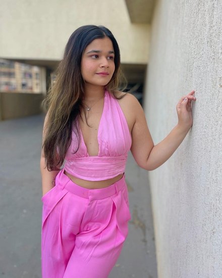 Saloni Daini 3