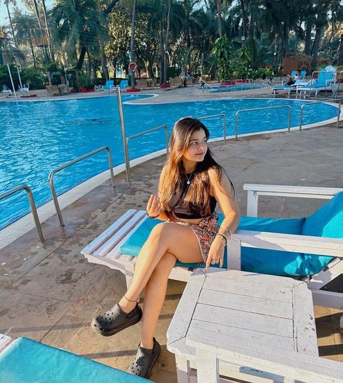 Saloni Daini 6