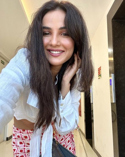 Jasmin Bhasin 3