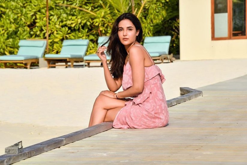 Jasmin Bhasin 8