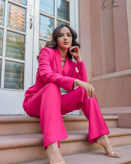 Jasmin Bhasin 9