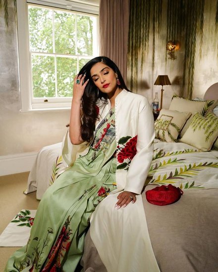 Sonam Kapoor 5