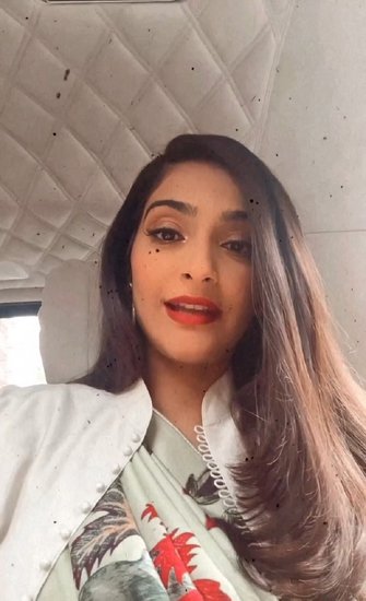 Sonam Kapoor 7