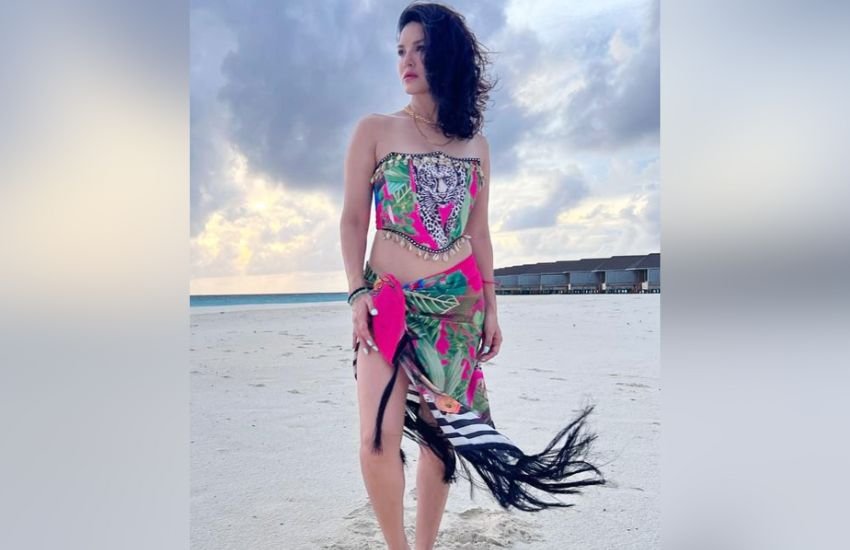 Sunny Leone Latest Sizzling Photos