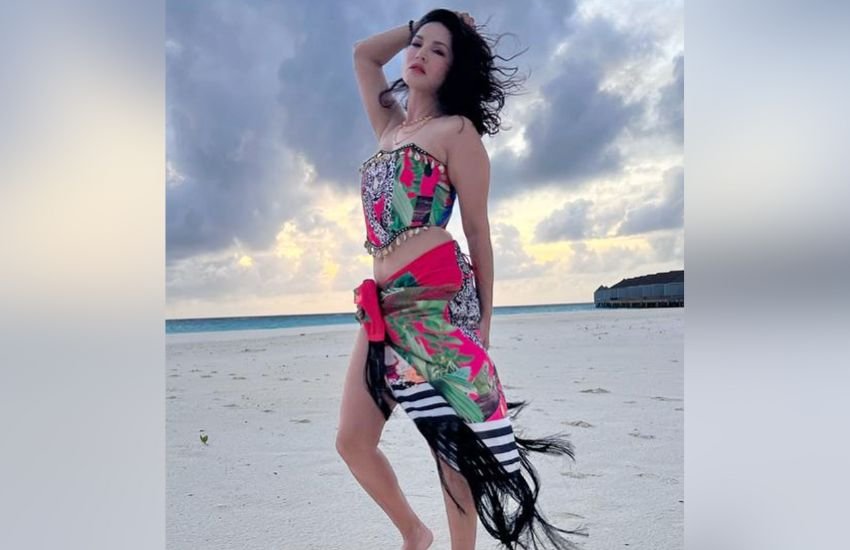 Sunny Leone Latest Sizzling Photos