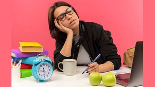 Tips To Control Sleepiness After Lunch । Tips To Control Sleepiness After Lunch In Office । How to Avoid Feeling Drowsy