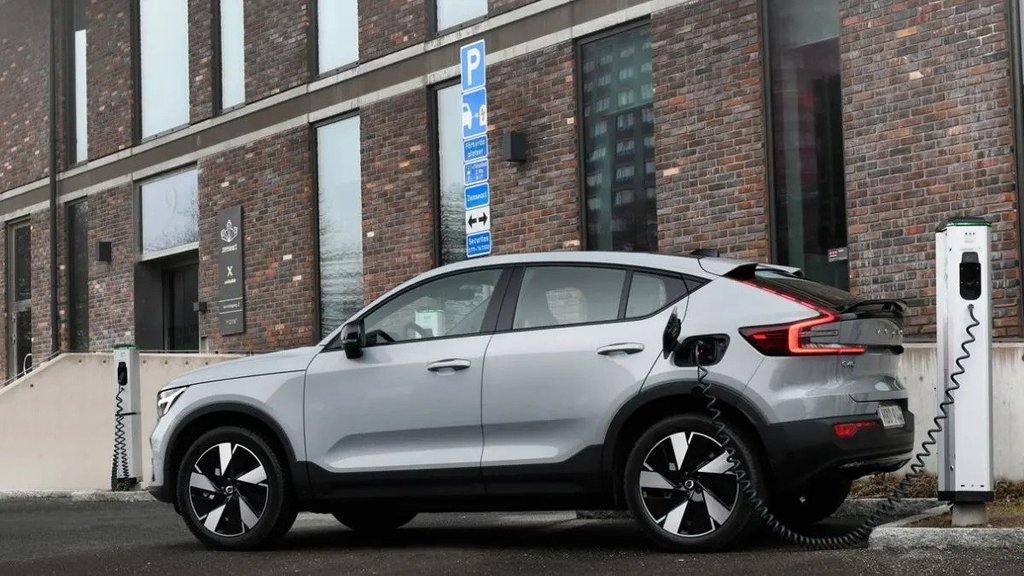 Volvo C40 Recharge launch date । Volvo C40 Recharge launch timeline । Volvo C40 Recharge driving range