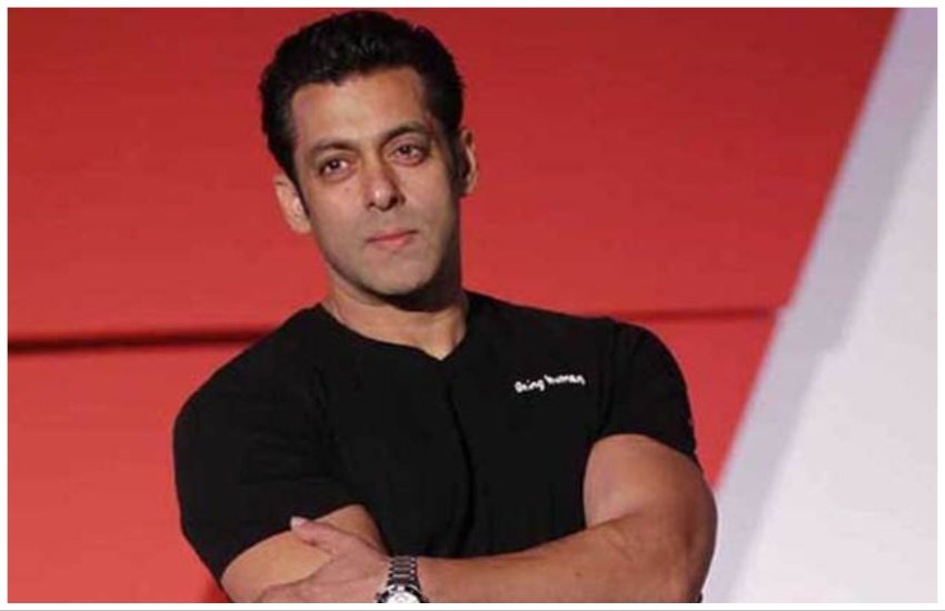 Four women robbed Salman Khan
