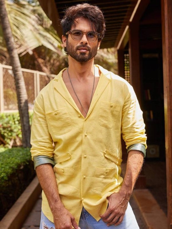 ACTORS WHO BECOMES FAMOUS BY DOING SMALL ROLES IN FILMS - SHAHID KAPOOR
