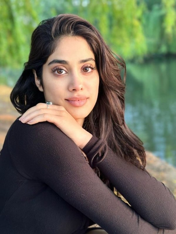 Janhvi Kapoor (6)