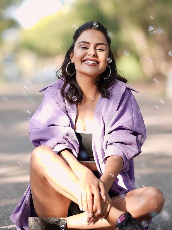 PRIYANKA CHAHAR CHOUDHARY BINDAAS LOOK