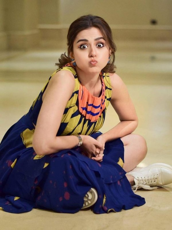 RIDDHI DOGRA FUNKY LOOK