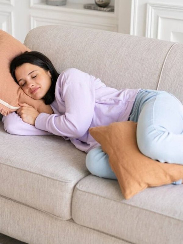SLEEPING WITH PILLOW BENEFITS