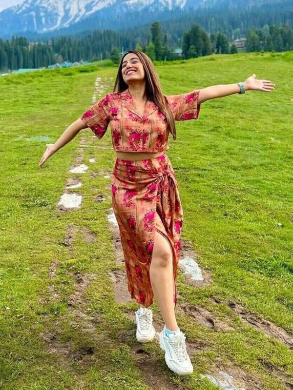 SRISHTY RODE IN KASHMIR