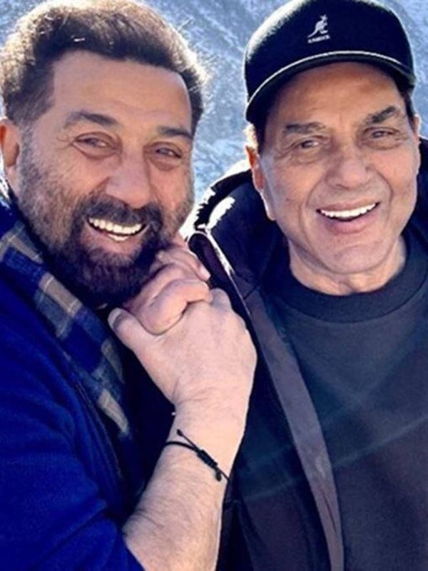 SUNNY DEOL WITH DHARMENDRS