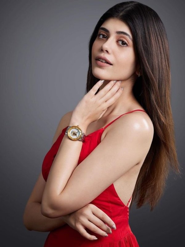 Sanjana Sanghi Casual Look (5)