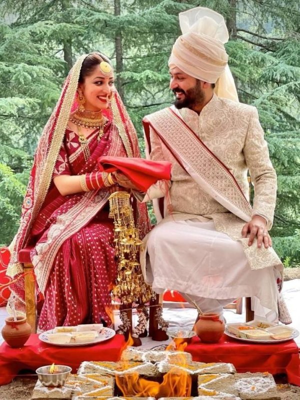 Simple weddings of Bollywood (1)