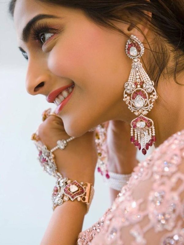 Sonam Kapoor Birthday 1