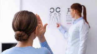 The Worst Habits for Eyesight। Causes on vision Loss। weak eyesight causes। weak eyesight these diseases । आंखें कमजोर होने का कारण