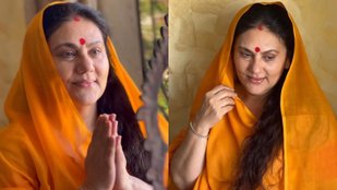 Dipika Chikhlia Greets Fans As Sita