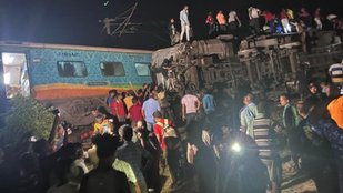 Coromandel Express Train Accident In Odisha