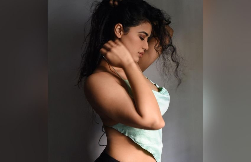 ketika sharma Raises temperature