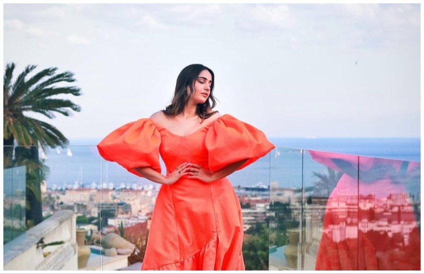 Kusha kapila stylish pose