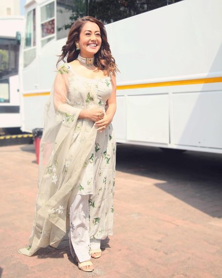neha kakkar salary per song