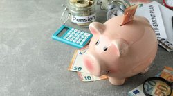 Pension Rule: केंद्र सरकार ने किया बड़ा बदलाव, हटा दिया 7 साला वाला नियम