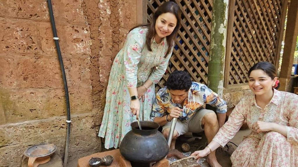 Sachin Tendulkar | Sara Tendulkar | Sara Tendulkar's Mother | Anjali Tendulkar |